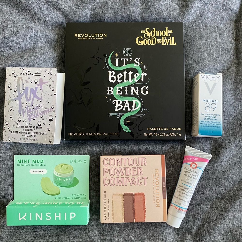 It’s Better Being Bad Revolution Eyeshadow Pallete Bundle